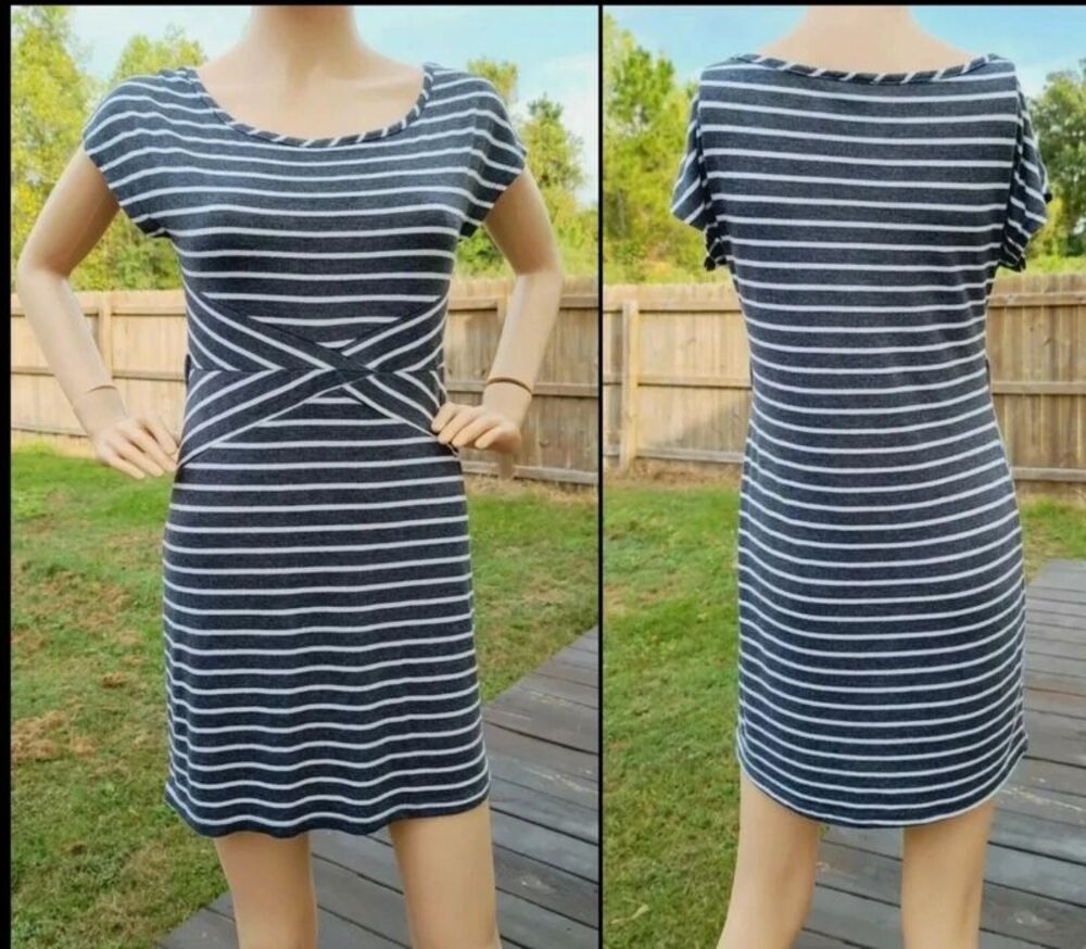 Rue21 Medium Gray & White Striped Cross-Waist T-Shirt knee Dress heathered